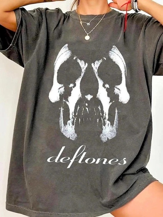 Gildan Tops - Deftones Static Skull T-Shirt Graphic Tee Black